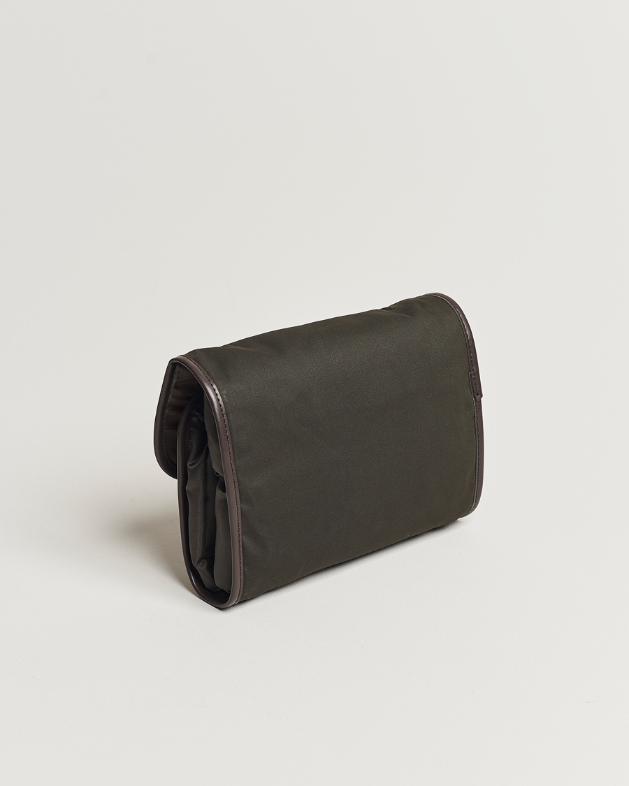 Herre | Barbour Lifestyle Wax Hanging Washbag Olive | Barbour Lifestyle | Wax Hanging Washbag Olive