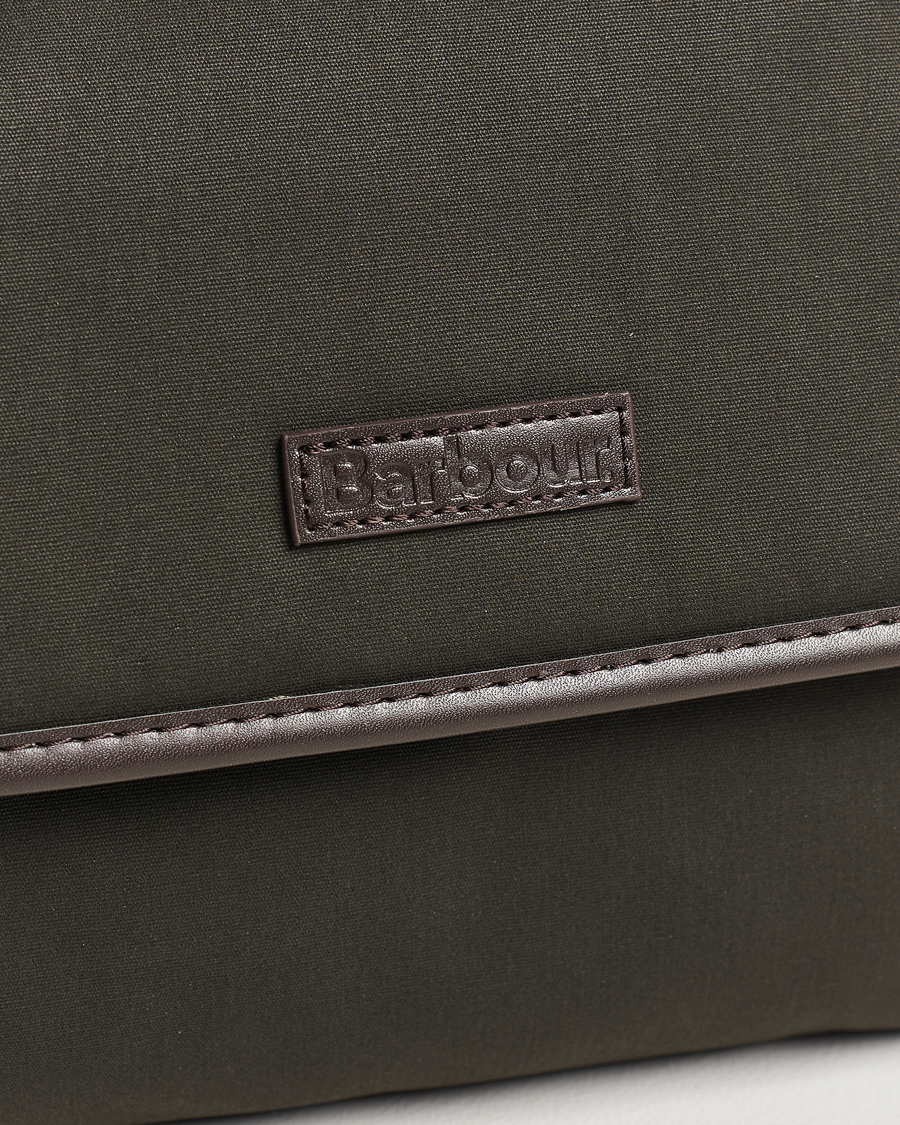 Herre | Barbour Lifestyle Wax Hanging Washbag Olive | Barbour Lifestyle | Wax Hanging Washbag Olive