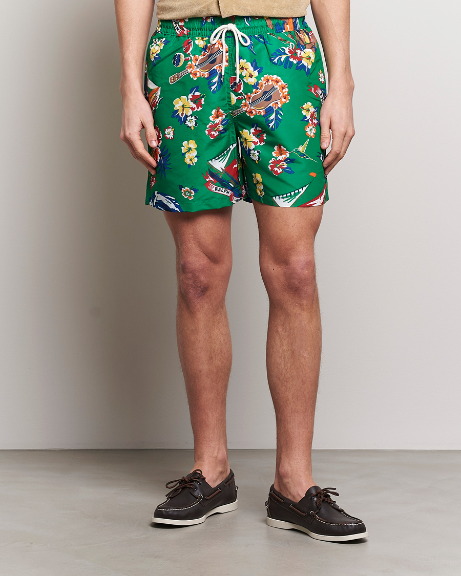 Herre | Nytt i butikken | Polo Ralph Lauren | Recycled Traveler Printed Swimshorts Surfer Bear