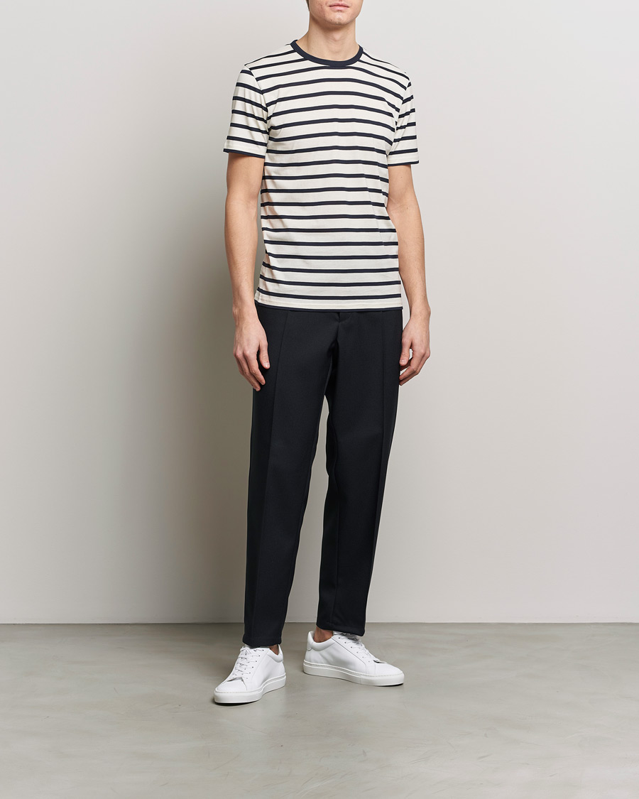 Herre | T-Shirts | Sunspel | Striped Crew Neck Cotton Tee Ecru/Navy