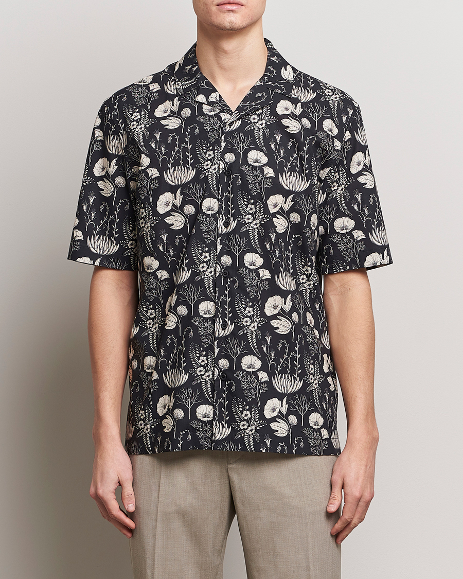 Herre | Best of British | Sunspel | Katie Scott Short Sleeve Printed Resort Shirt Black