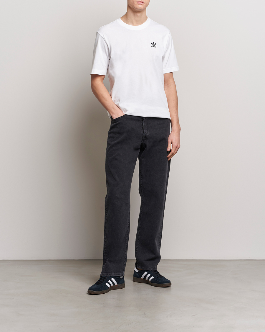 Herre | T-Shirts | adidas Originals | Essential Crew Neck T-Shirt White