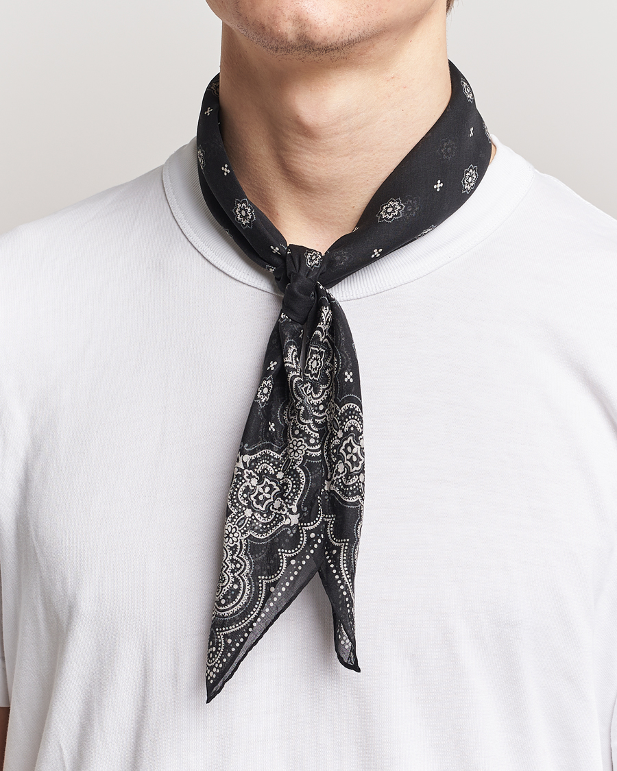 Herre | Scarves | Amanda Christensen | Cotton Voilé Printed Medallion Bandana Black