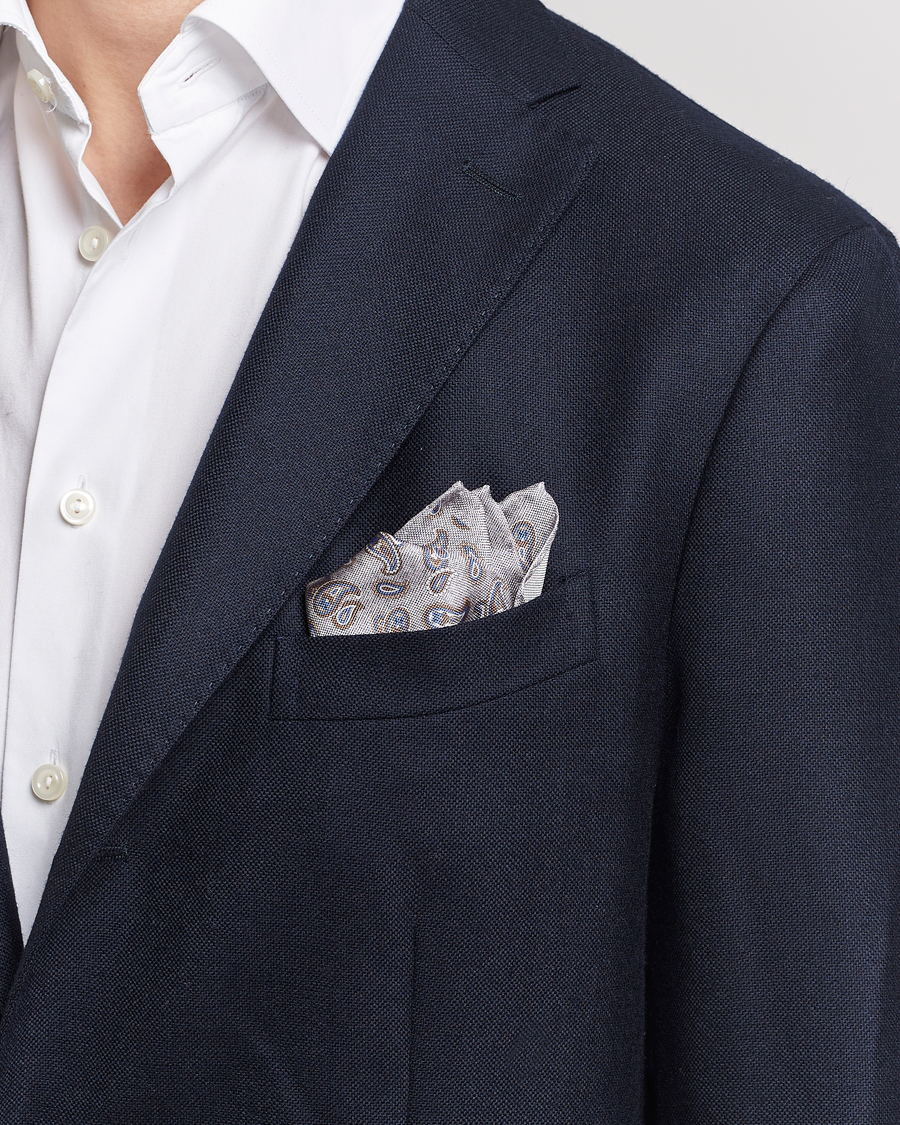 Herre |  | Amanda Christensen | Silk Oxford Printed Paisley Pocket Square Light Grey