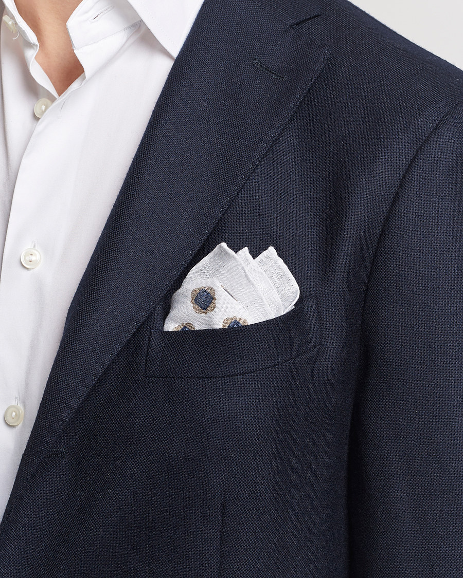 Herr |  | Amanda Christensen | Linen Printed Medallion Pocket Square White