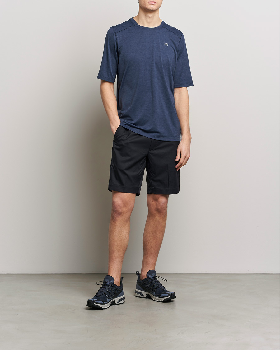 Herre | T-Shirts | Arc'teryx | Cormac Crew Neck T-Shirt Black Sapphire Heather