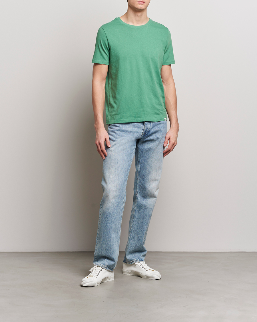 Herre | T-Shirts | Merz b. Schwanen | Organic Cotton Washed Crew Neck T-Shirt Grass Green