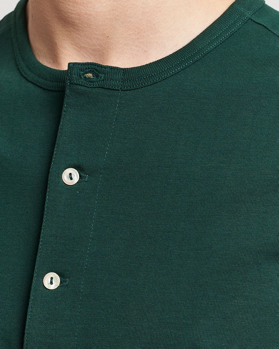 Herre | T-Shirts | Merz b. Schwanen | Short Sleeve Organic Cotton Henley Classic Green