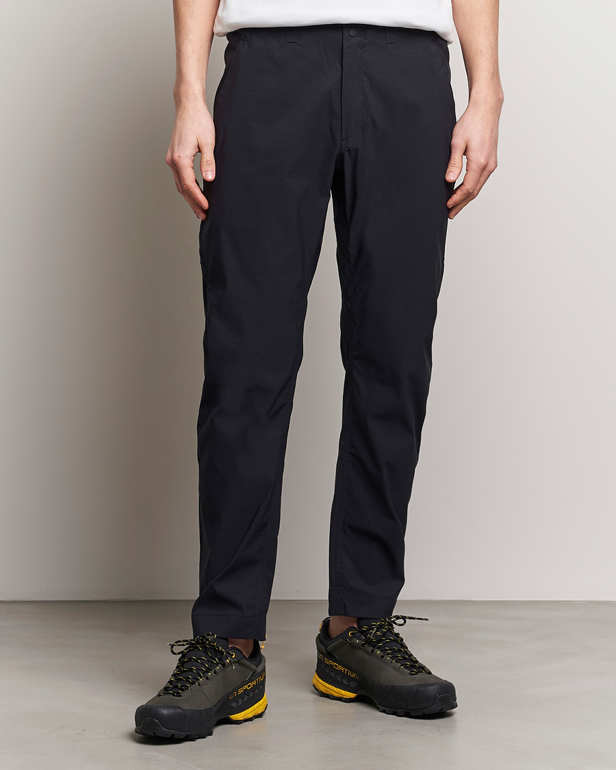 Herr | Funktionsbyxor | Peak Performance | Commuter Pants Black