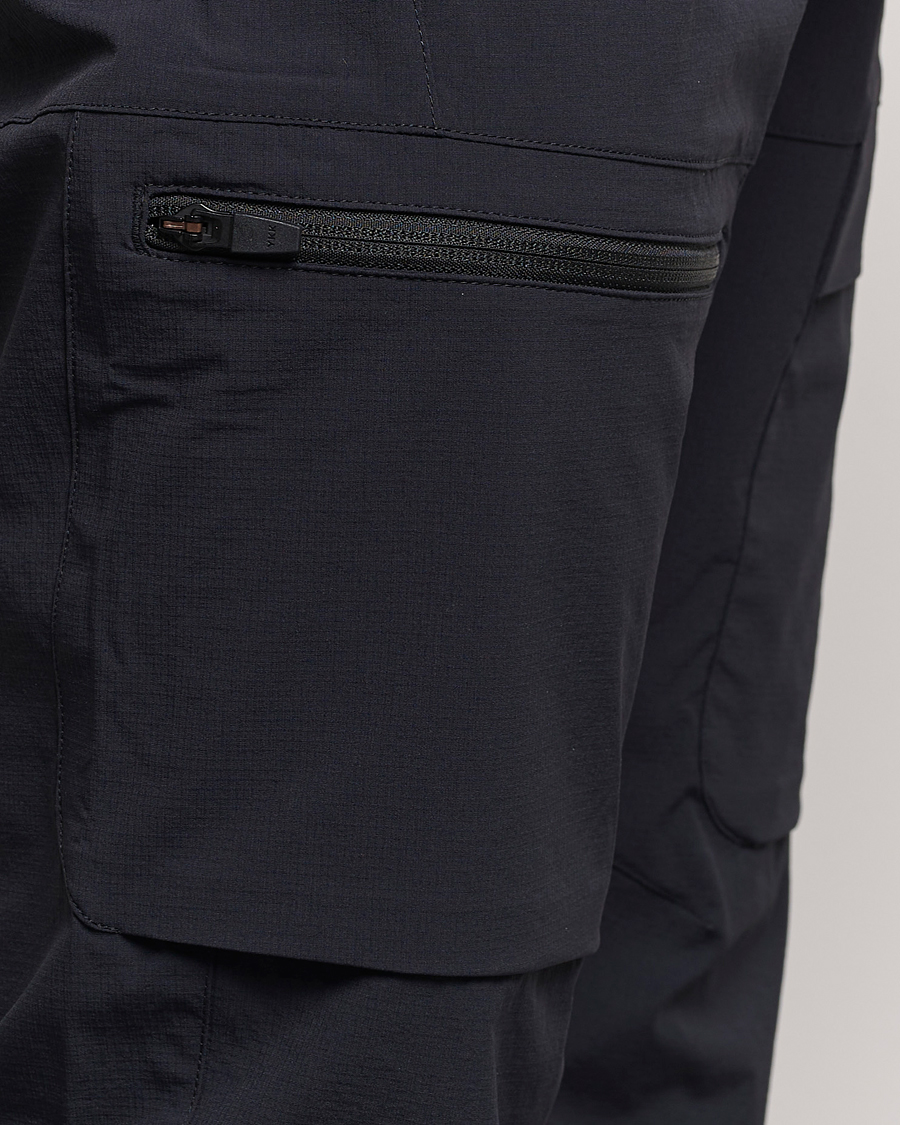 Herre | Bukser | Peak Performance | Light Cargo Pants Black