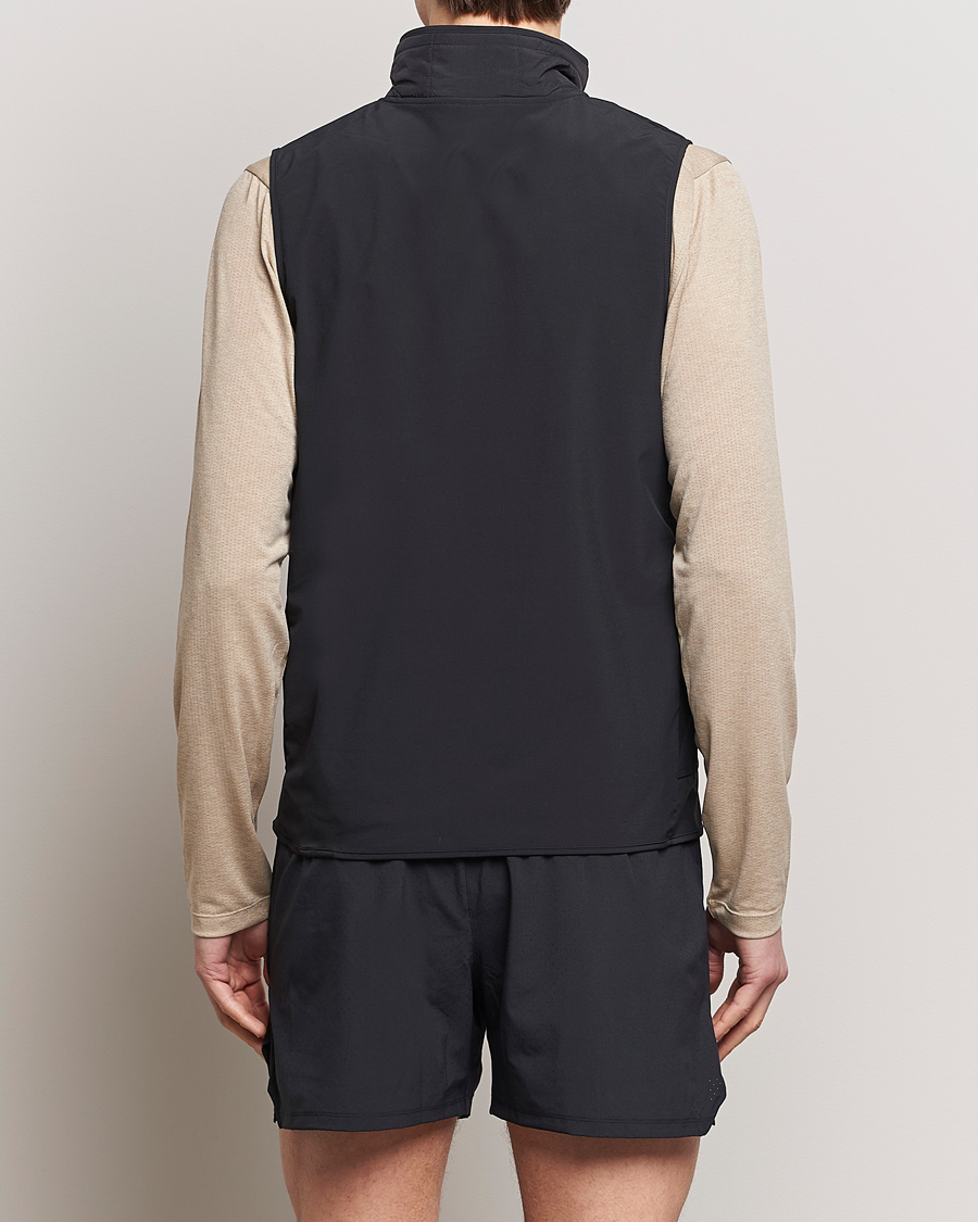 Herre | Jakker | New Balance Running | Athletics Heat Layer Run Vest Black