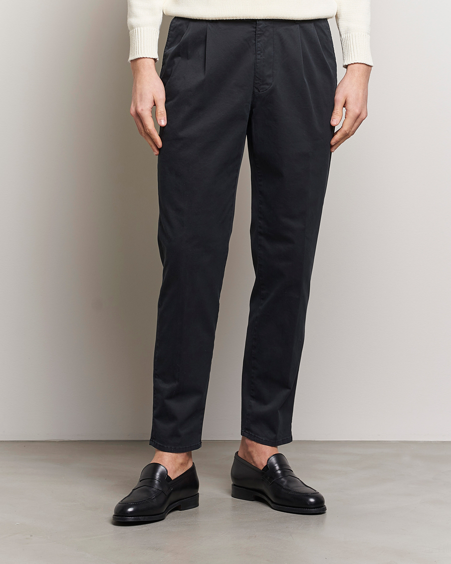 Herre | Slowear | Incotex | Tapered Fit Pleated Slacks Black