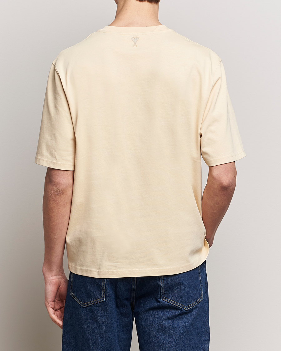 Herre | T-Shirts | AMI | Logo T-Shirt Dusty Yellow