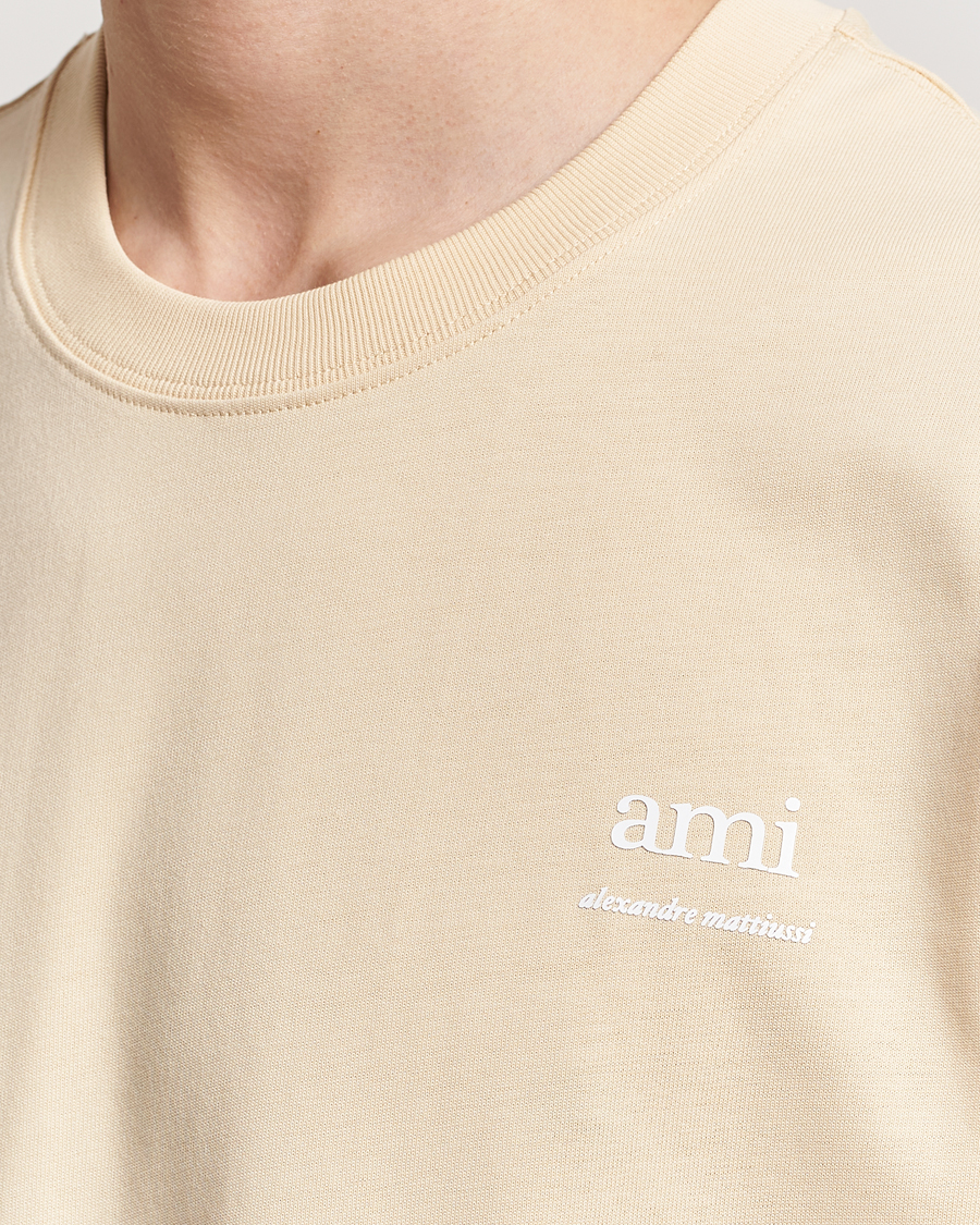 Herre | T-Shirts | AMI | Logo T-Shirt Dusty Yellow