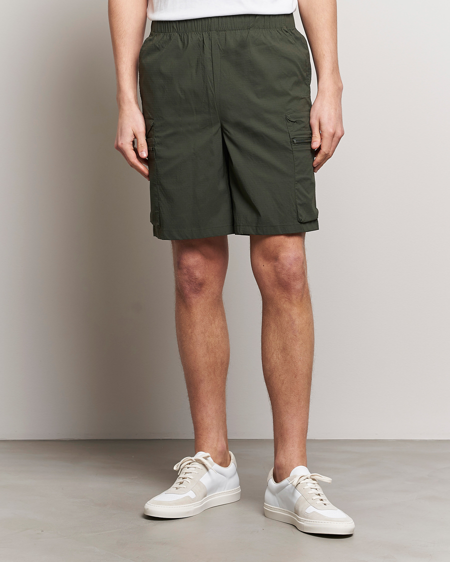 Herre | Klær | RAINS | Tomar Ripstop Cargo Shorts Green