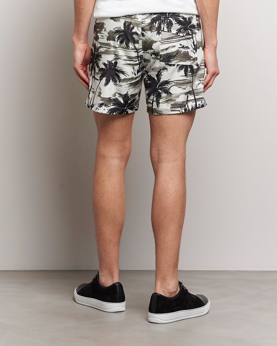 Herre | Badeshorts | Moncler | Palm Printed Swim Shorts White/Olive