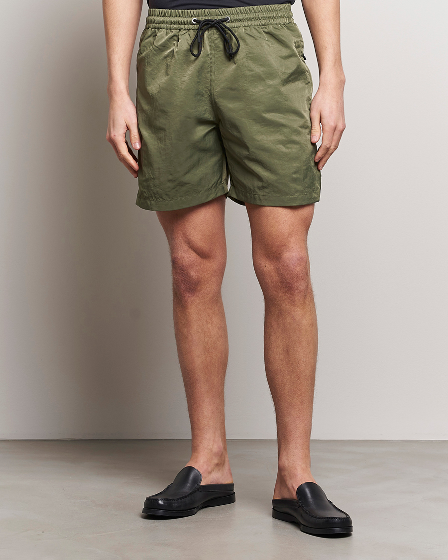 Herre | Contemporary Creators | Sunflower | Mike Shorts Olive