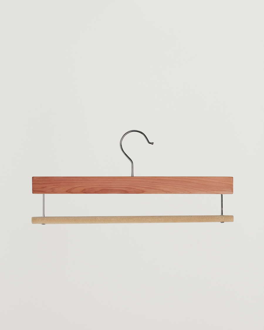 Herre | Pleie av plagg | Care with Carl | 2-Pack Cedar Wood Trouser Hangers