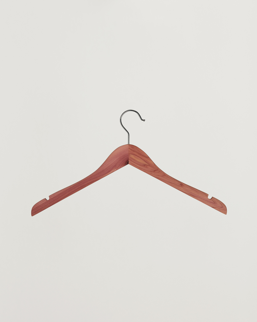 Herre | Eksklusivt Care of Carl | Care with Carl | 2-Pack Cedar Wood Shirt Hangers