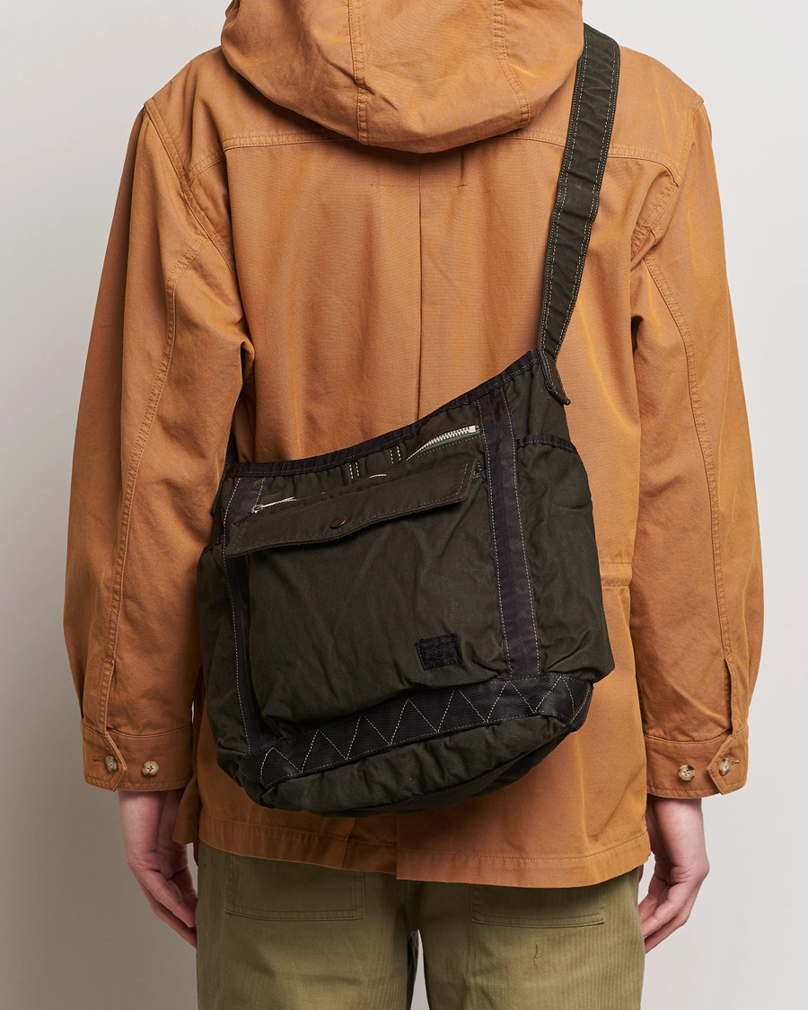 Herre | Assesoarer | Porter-Yoshida & Co. | Crag Shoulder Bag Khaki