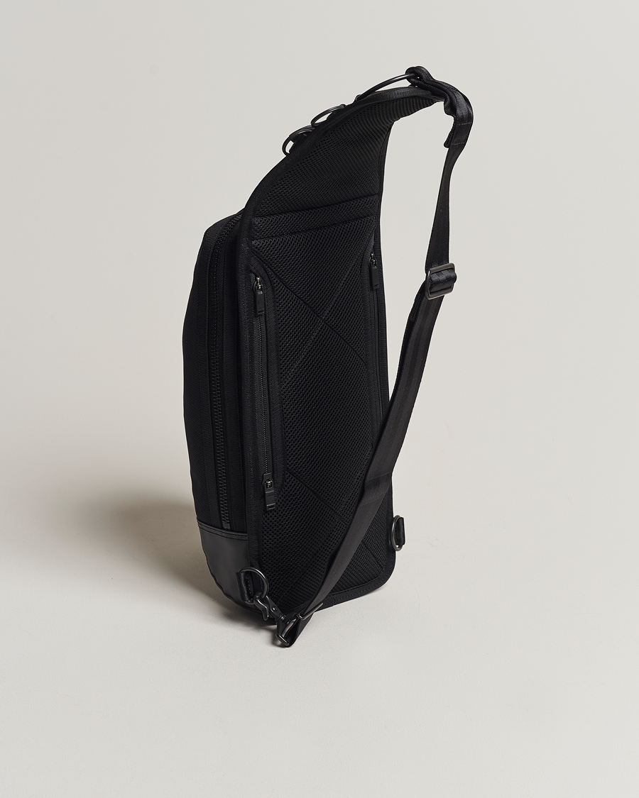 Herre | Vesker | Porter-Yoshida & Co. | Heat Sling Shoulder Bag Black
