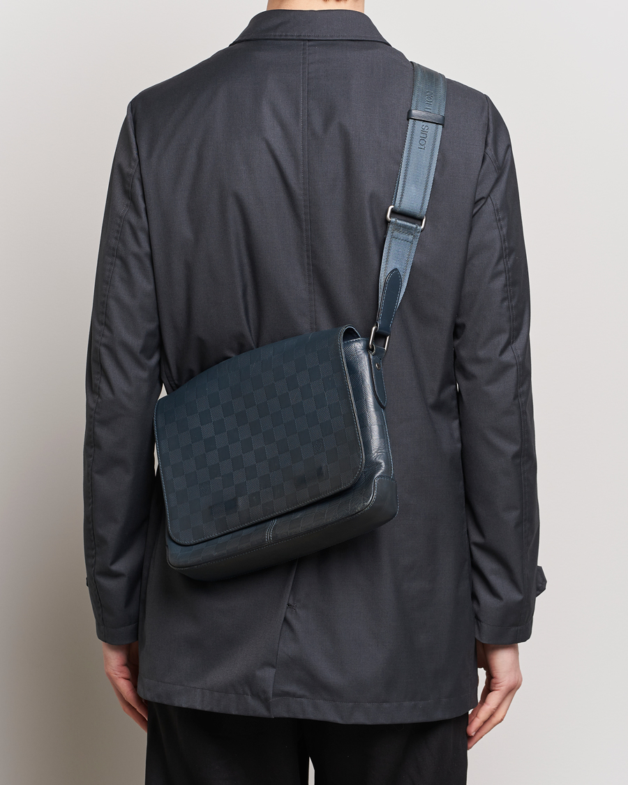Herre | Louis Vuitton Pre-Owned District PM Messenger Bag Damier Infini | Louis Vuitton Pre-Owned | District PM Messenger Bag Damier Infini