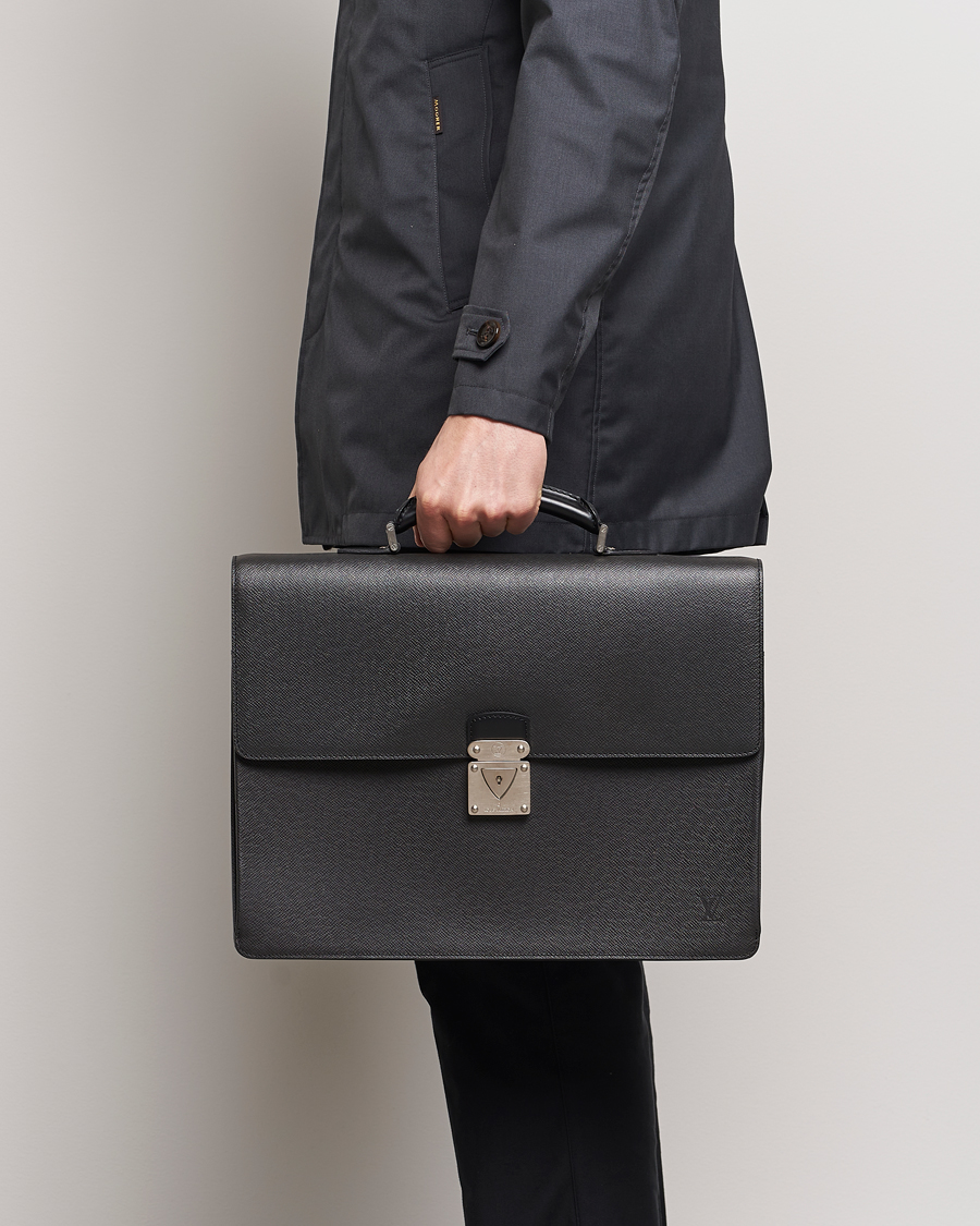 Herre | Louis Vuitton Pre-Owned Robusto Breifcase Black | Louis Vuitton Pre-Owned | Robusto Breifcase Black