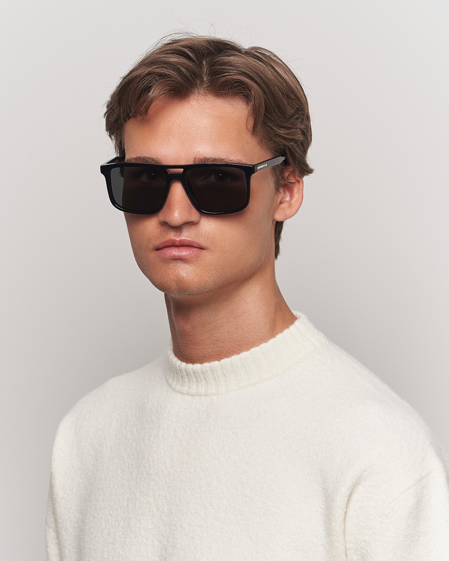 Herr | Nya produktbilder | Prada Eyewear | Prada 0PR A22S Sunglasses Black