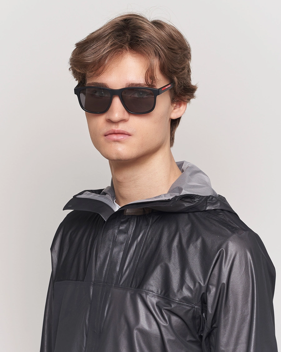 Herr | Accessoarer | Prada Linea Rossa | 0PS 06YS Polarized Sunglasses Black
