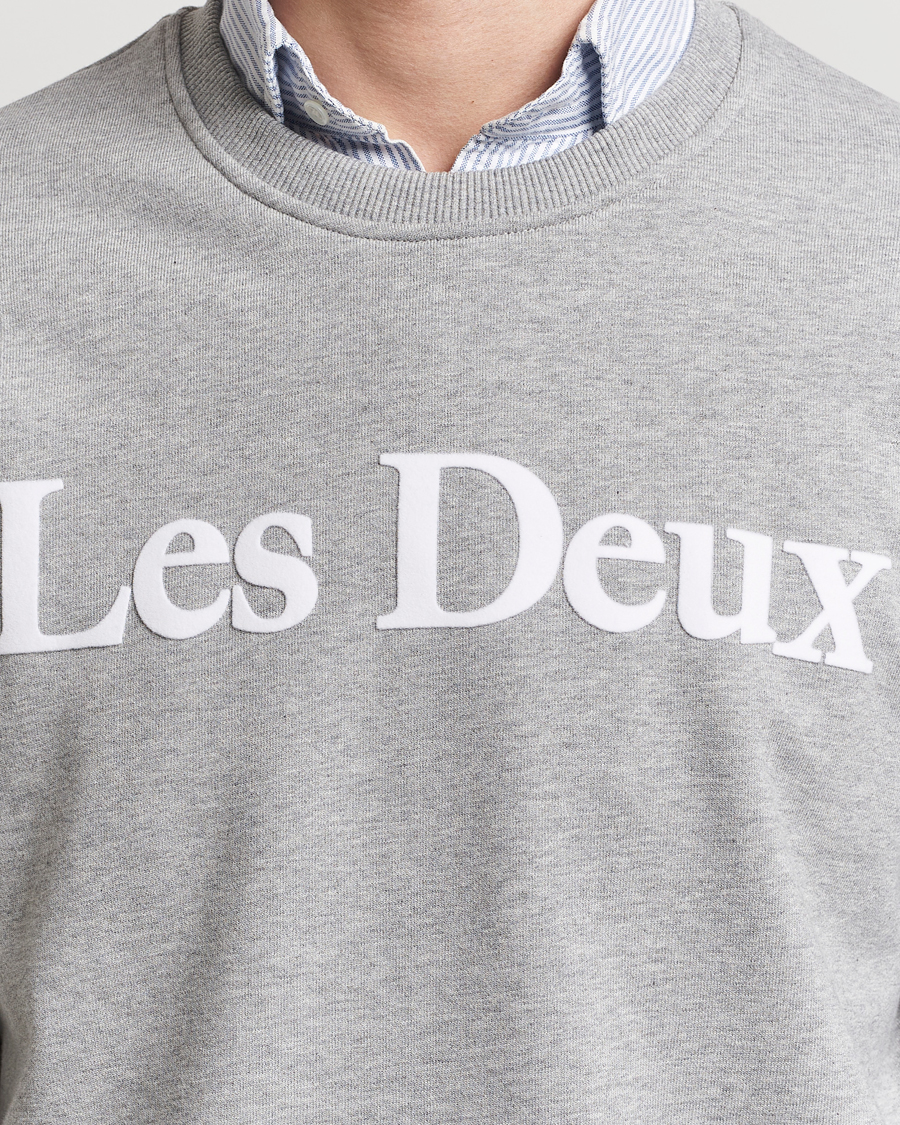 Herre | Gensere | LES DEUX | Charles Logo Sweatshirt Light Grey Melange