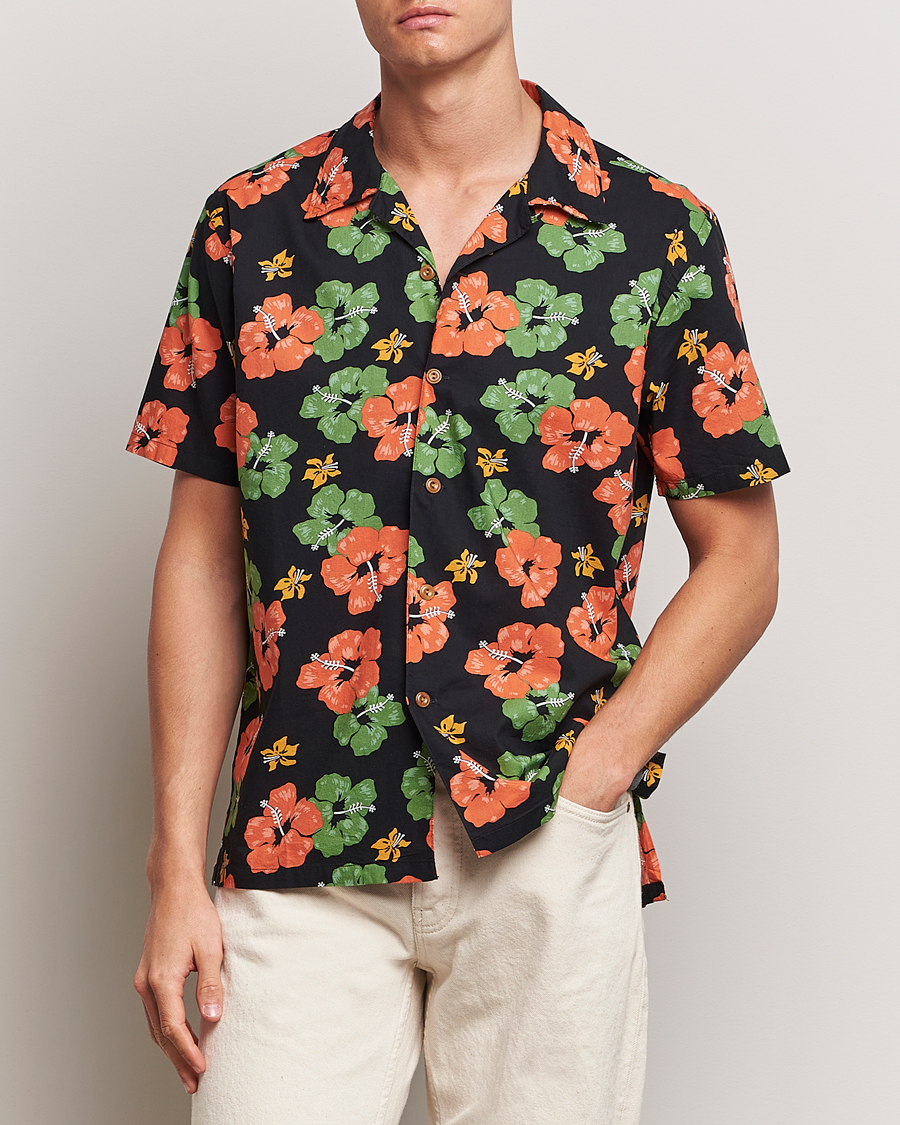 Herre | Klær | Nudie Jeans | Arvid Flower Hawaii Shirt Black