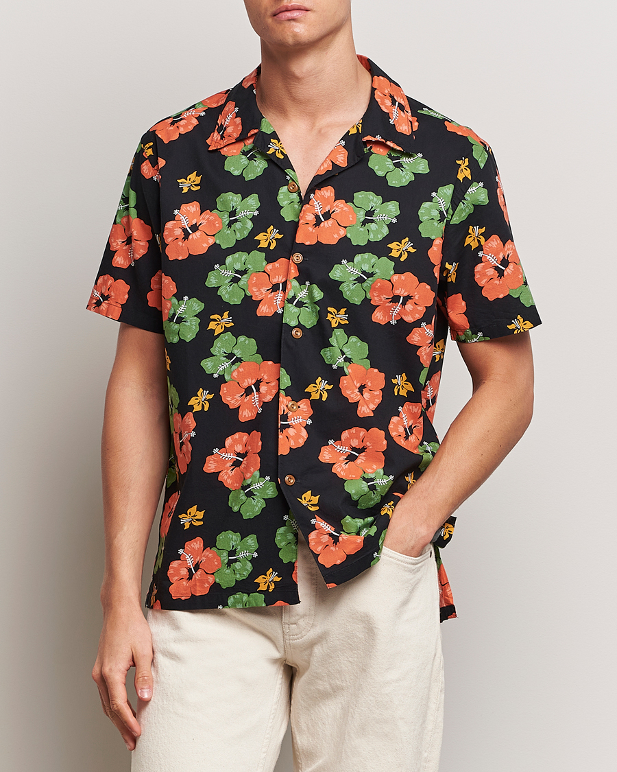 Herre |  | Nudie Jeans | Arvid Flower Hawaii Shirt Black