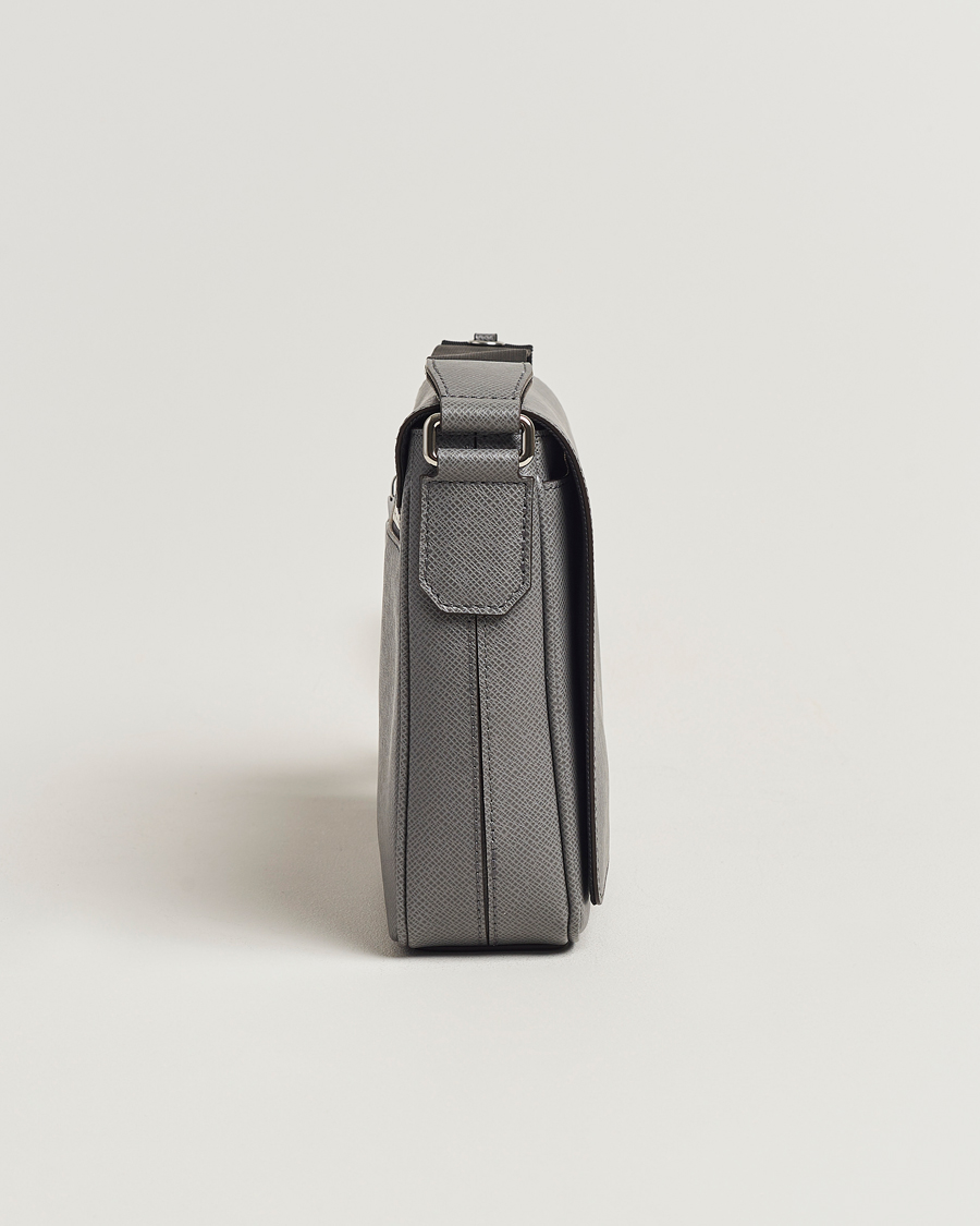 Herre | Pre-Owned & Vintage Bags | Louis Vuitton Pre-Owned | District PM Taiga Messenger Grey