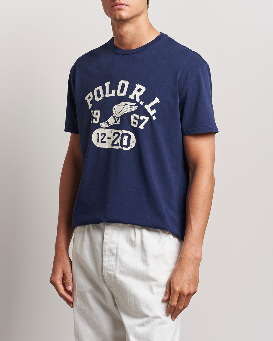 Herre | Klær | Polo Ralph Lauren | Graphic Crew Neck T-Shirt Cruise Navy