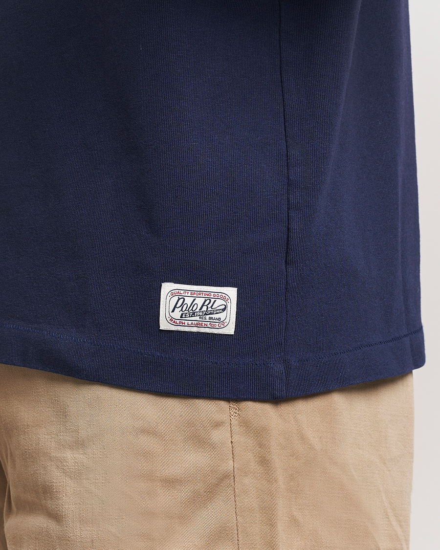 Herre | T-Shirts | Polo Ralph Lauren | NYC Long Sleeve T-Shirt Cruise Navy