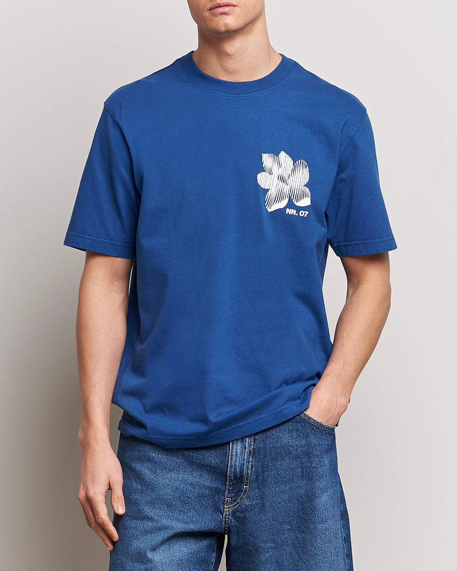 Herre | Nytt i butikken | NN07 | Adam Printed Crew Neck T-Shirt Blue Quartz
