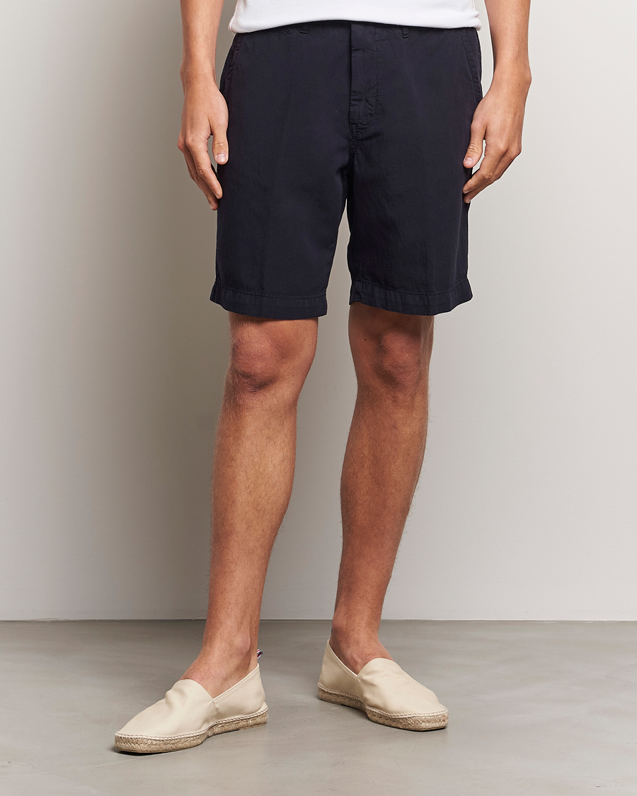 Herre | Klær | Oscar Jacobson | Poggio Washed Linen Shorts Navy