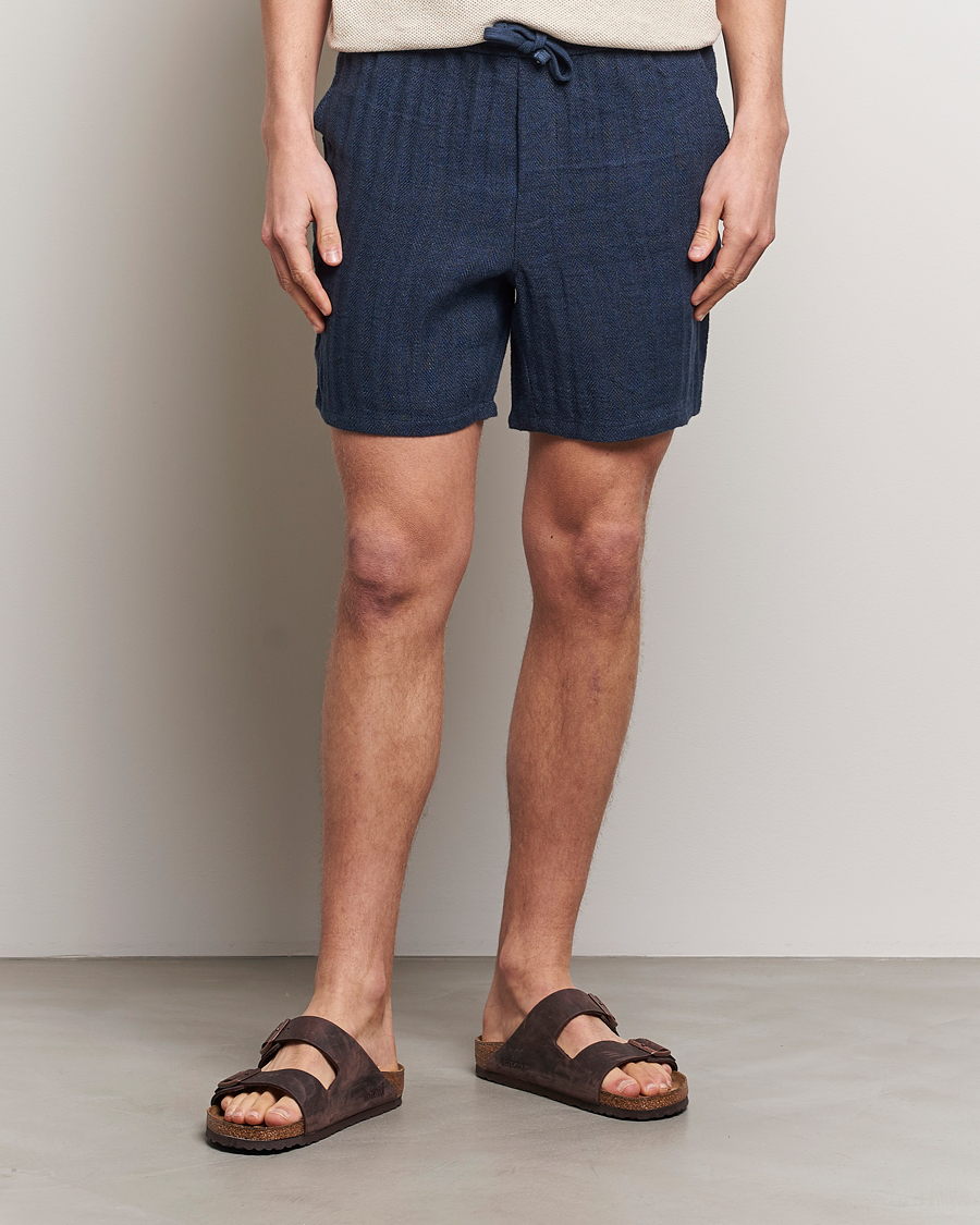 Herre | Shorts | A Day's March | Ipu Herringbone Linen Drawstring Shorts Indigo Blue