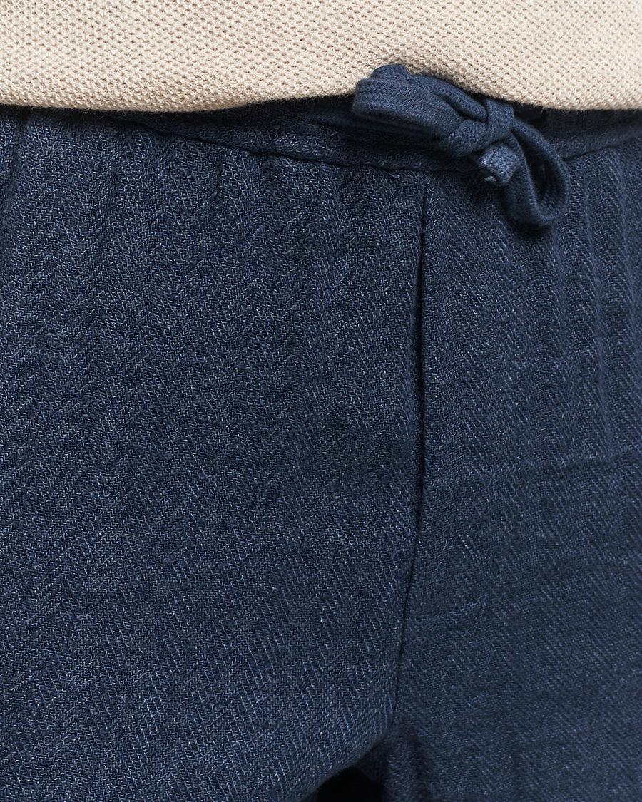 Herre | Shorts | A Day's March | Ipu Herringbone Linen Drawstring Shorts Indigo Blue
