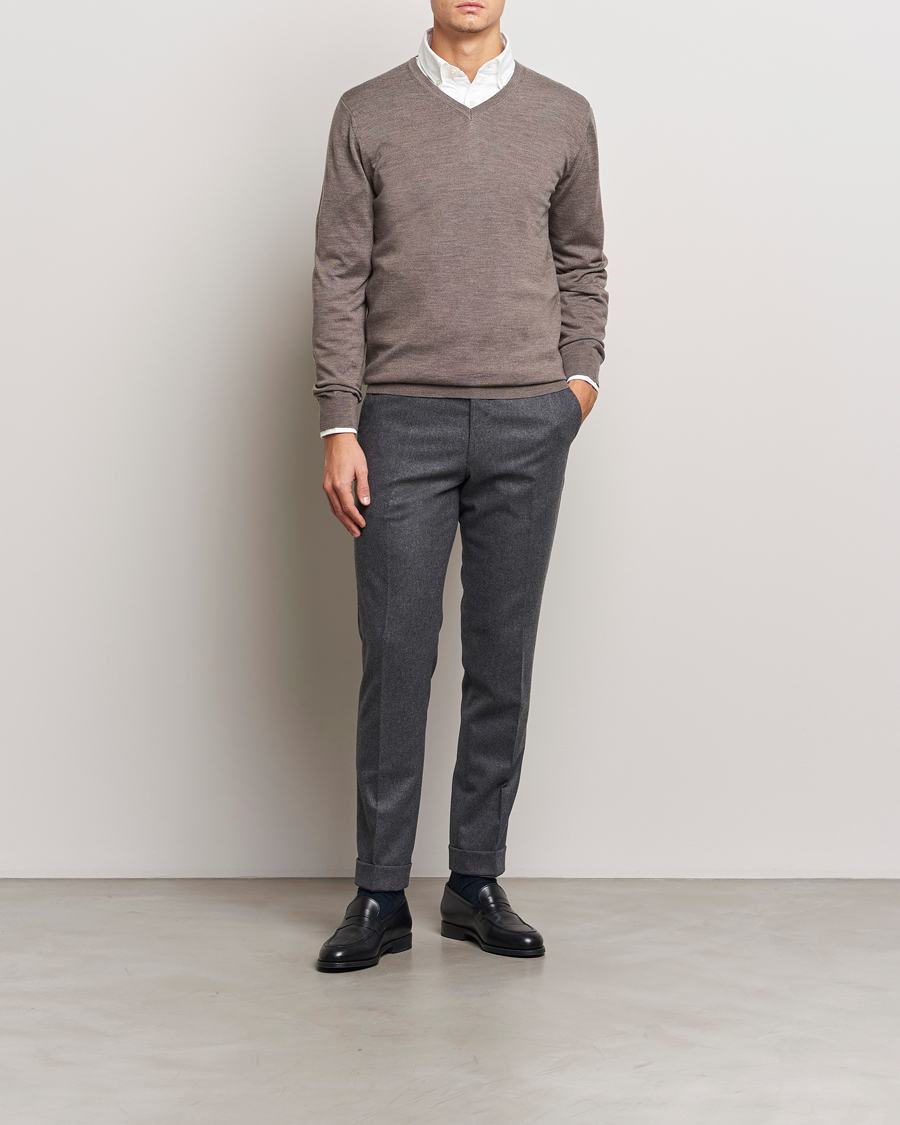 Herre | Gensere | Charles Tyrwhitt | Pure Merino V-Neck Jumper Mocha