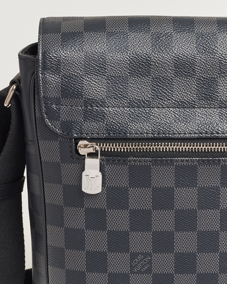 Herre | Louis Vuitton Pre-Owned District PM Messenger Bag Damier Graphite | Louis Vuitton Pre-Owned | District PM Messenger Bag Damier Graphite