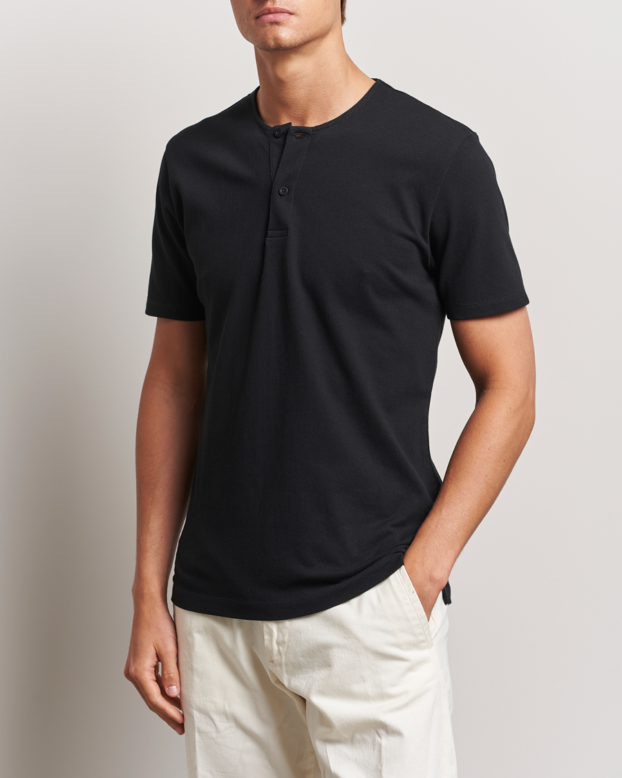 Herre | Nye produktbilder | Sunspel | Riviera Henley Black