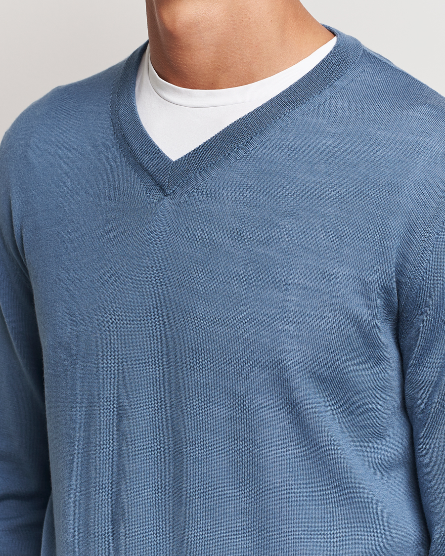 Herre | Gensere | Canali | Merino Wool V-Neck Light Blue