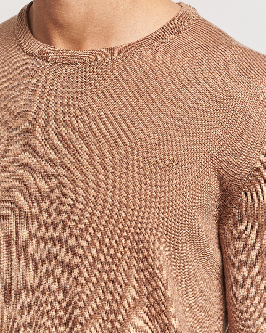 Herre | Gensere | GANT | Extrafine Merino Wool C-Neck Dk Sand Melange