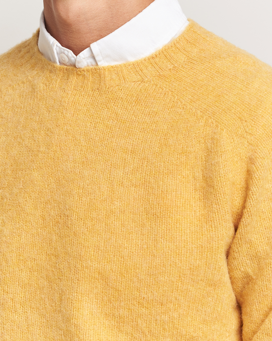 Herre | Gensere | Harley Of Scotland | Brushed Supersoft Lambswool Crewneck Marzipan