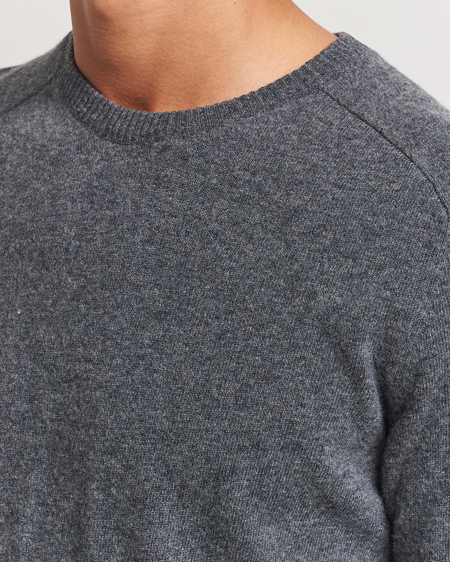 Herre | Gensere | KnowledgeCotton Apparel | Lambswool Roundneck Dark Grey