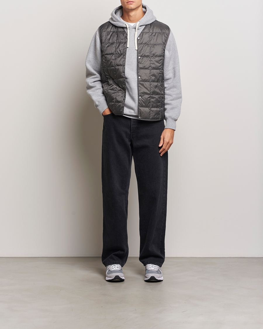 Herre | Jakker | TAION | V-Neck Lightweight Down Vest Dark Grey