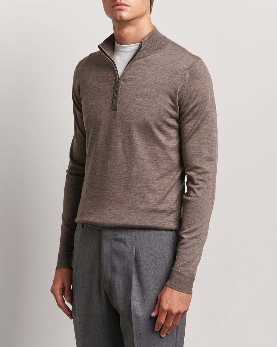 Herre |  | John Smedley | Barrow Extra Fine Merino Half Zip Mushroom Brown