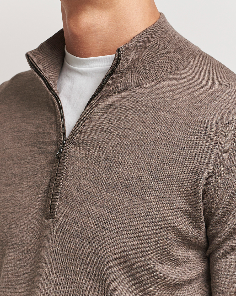 Herre | Gensere | John Smedley | Barrow Extra Fine Merino Half Zip Mushroom