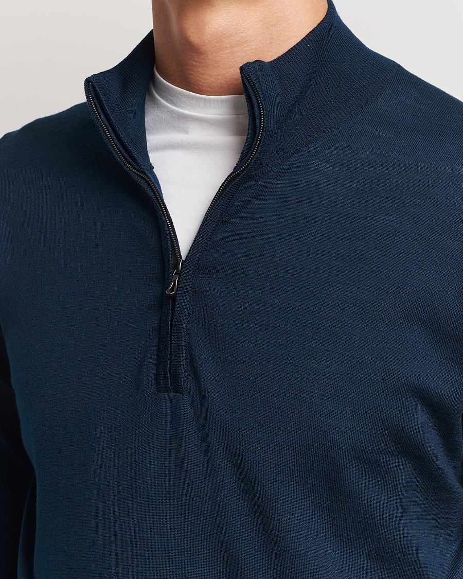 Herre | Gensere | John Smedley | Barrow Extra Fine Merino Half Zip Orion Green
